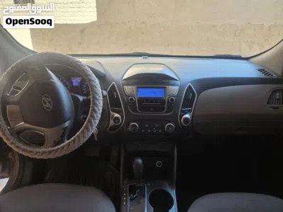 Hyundai Tucson Limited 4