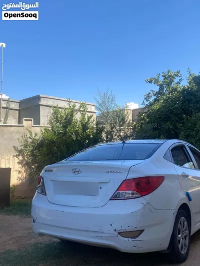 Hyundai Accent GLS 3