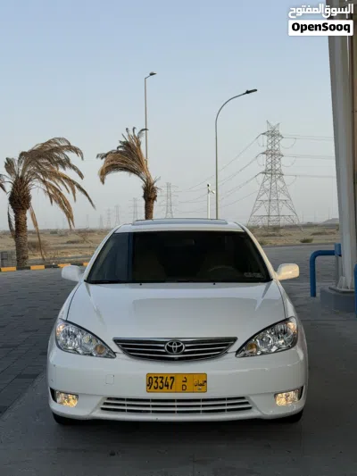 تويوتا كامري XLE 3