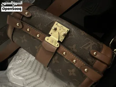 حقائب متنوعة ونظيفة للبيع 4