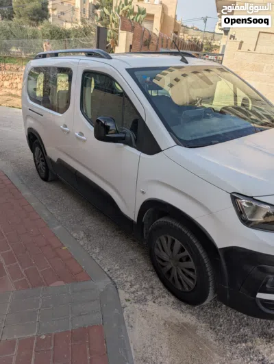 بيجو ريفتر Standard 3