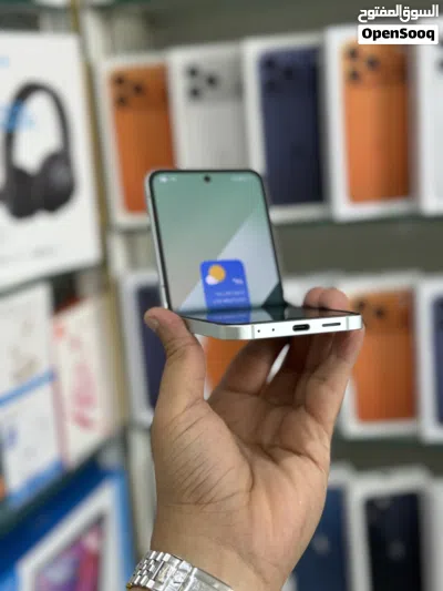عرض خاص : Samsung Z flip 6 512gb بالذاكرة العملاقة هواتف بحالة الوكالة بدون اي شموخ أو مشاكل مع ضمان 3