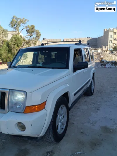 Jeep Commander Laredo 3