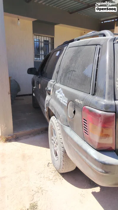 جيب جراند شيروكى Cherokee 4xe 2