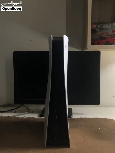بليستيشن 5 مع كسر بسيط و مشكله hdmi 4
