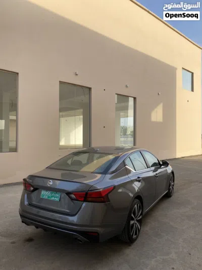 نيسان التيما SR 3