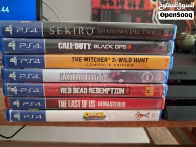 بلايستيشن 4 برو PS4 PRO . الجهاز نظيف معاه يد أصلية وزوز مش اصليات. ومعاه مجموعة دسكات 3