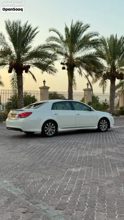 Toyota Avalon XLE 4