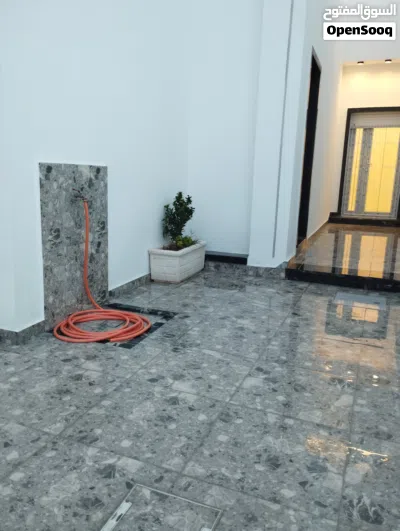 متوفر تلاثة فيلات ارضية جنب بعض عين زارة قرب جابر بن حيان 3