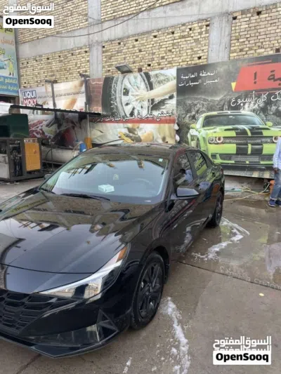 Hyundai Elantra SEL 2