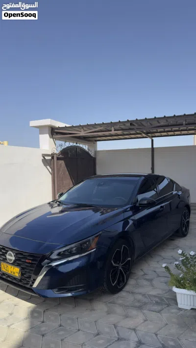 Nissan Altima SR 3