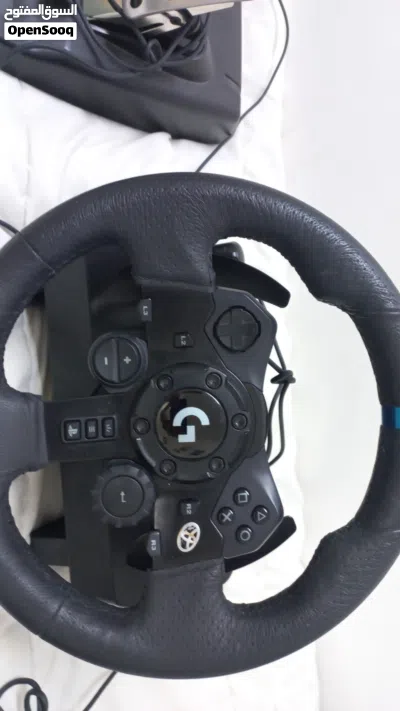 للبيع دركسون Logitech G923 أخو الجديييد مع القير والدعاسات 3