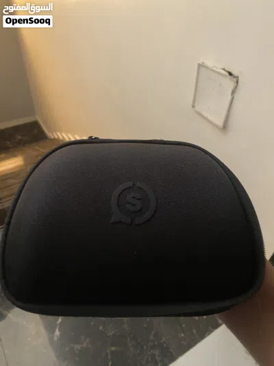 يدة scuf للقيمرز مع كل مستلزماتها يجي معاها بوكس و شنطة صغيره حقت اليدة و اربع قيور للتبديل 3