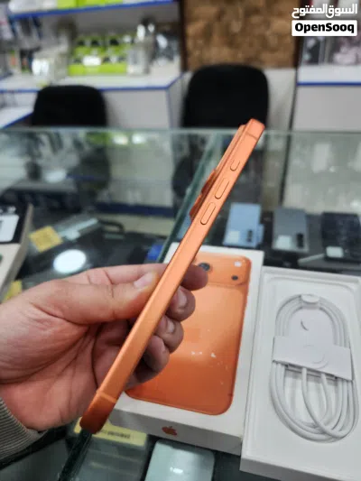 iPhone 17 pro max 256GB بحالة ممتازه بسعر مناسب 4