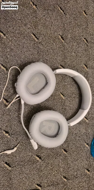 JBL Quantum 100 Gaming Headphones. 2