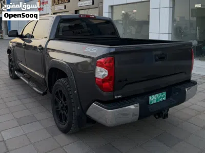 Toyota Tundra SR5 4