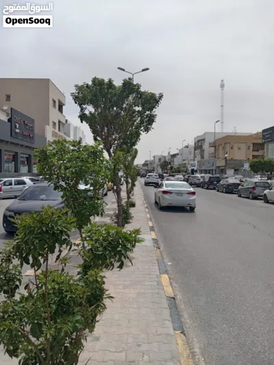 عقار تجاري خدمي للبيع في زناتة الجديدة 2