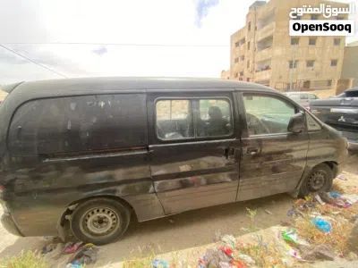 Hyundai H1 Standard 2