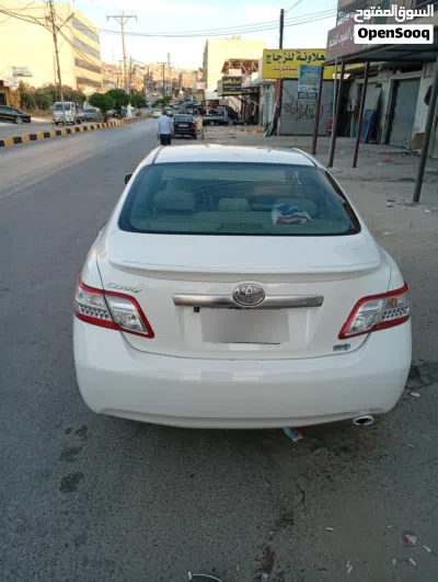 تويوتا كامري XLE 4