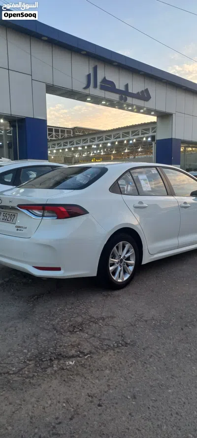 تويوتا كورولا Hybrid 4