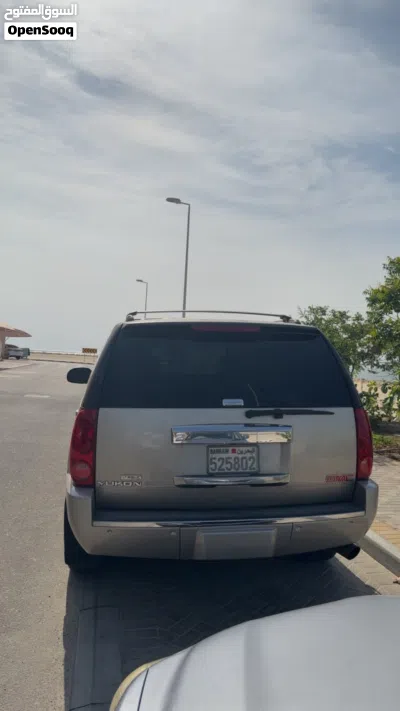 GMC Yukon SLE 2