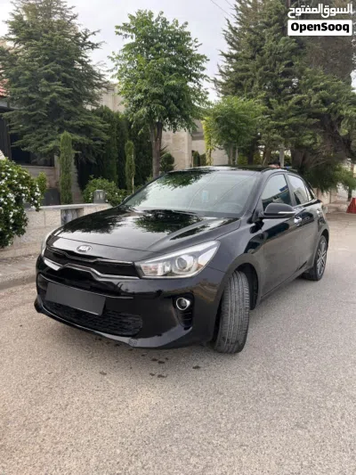 كيا ريو Standard 3