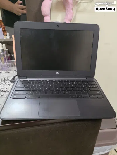 I want to sell my laptop 300 aed you can bargaining also screen damage issue 2