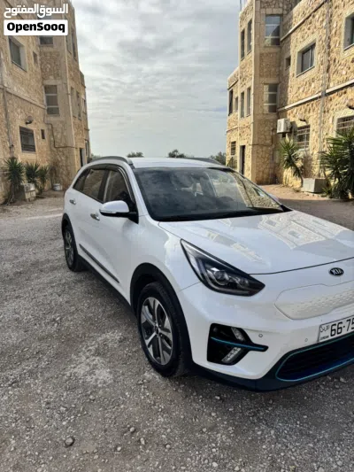 Kia Niro EX Touring 2