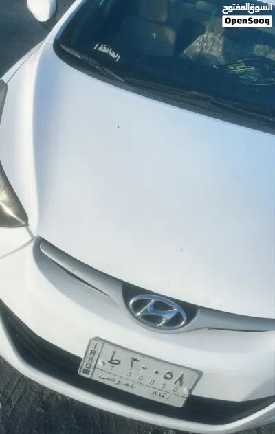 Hyundai Elantra SE 2