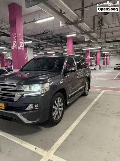 تويوتا لاند كروزر VX 2