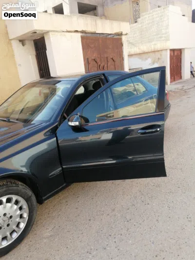 Mercedes Benz E-Class E 200 4