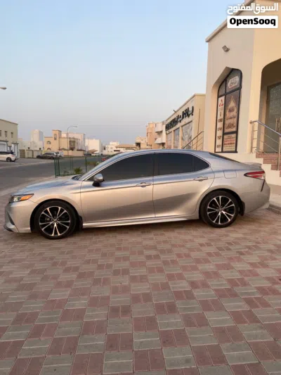 Toyota Camry SE 4