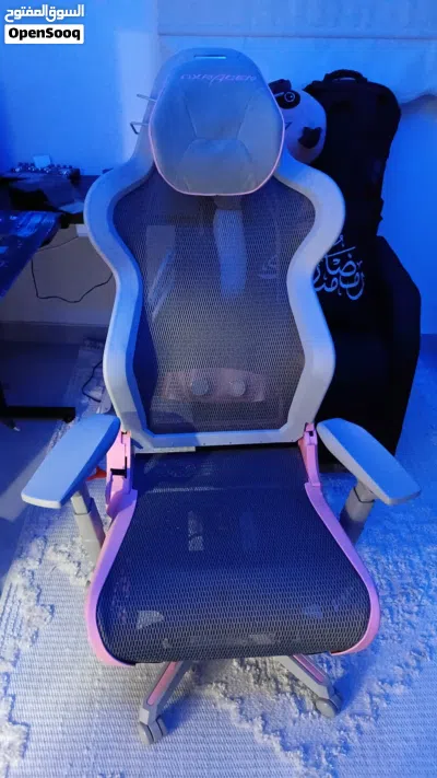 كرسي اصلي ماركة DXRACER جداا نظيف 3