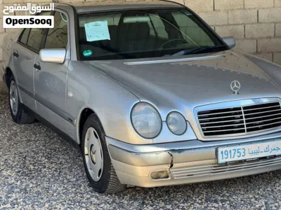 Mercedes Benz E-Class E 240 2