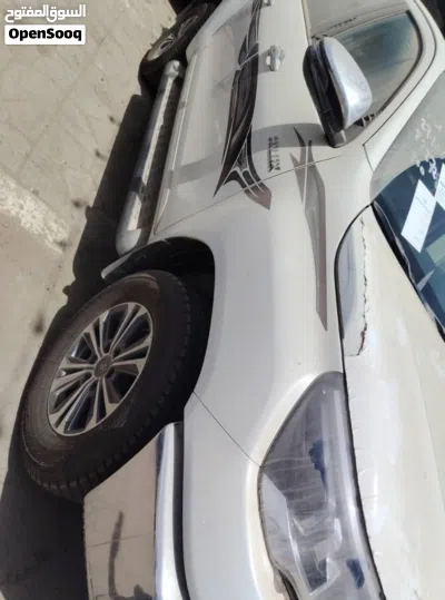 Toyota Hilux GLX 2