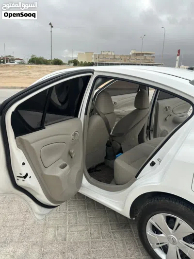 Nissan Sunny SL 3
