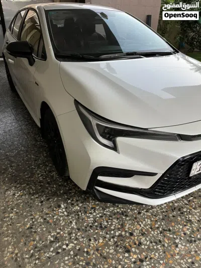 Toyota Corolla Hybrid 3