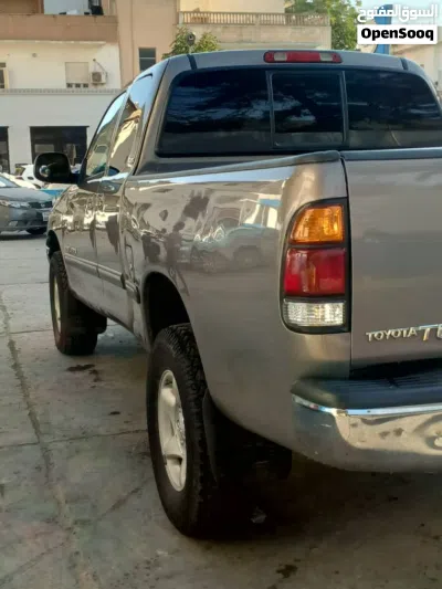 Toyota Tundra SR5 4