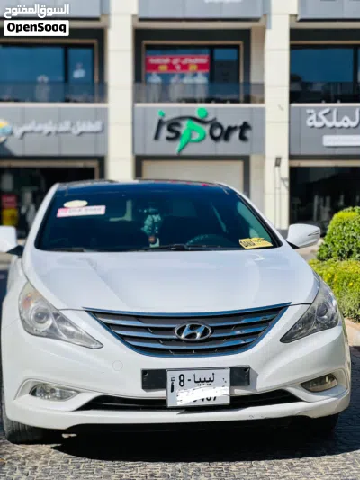 Hyundai Sonata Sport 4