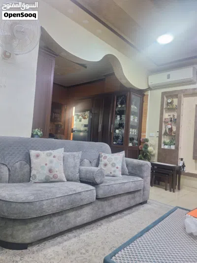 شقه للبيع في طبربور مساحة البناء 150 م مربع . 2