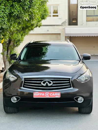Infiniti QX70 Luxury 3
