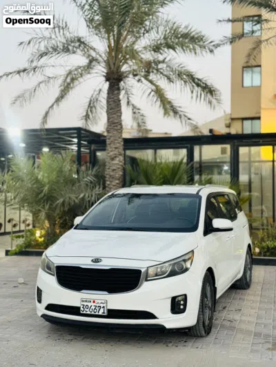 Kia Carnival Standard 3