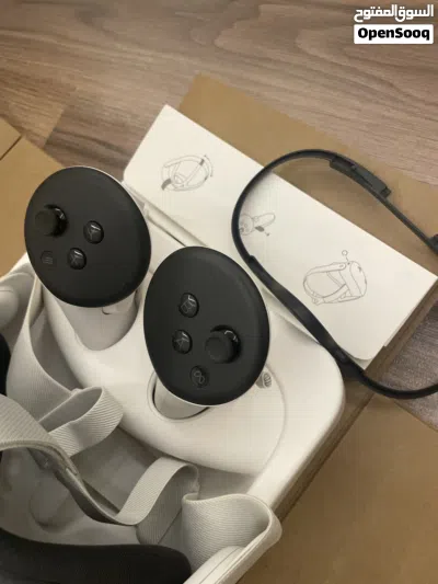Oculus Quest 3S شبه جديد – استخدام بيع عاجل خفيف + كل الأغراض 3