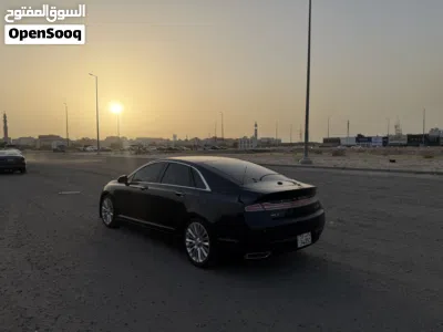 Lincoln MKZ Premiere 2
