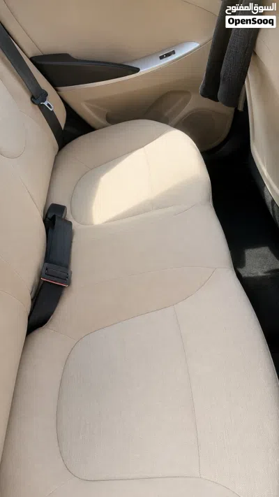 Hyundai Accent Standard 3