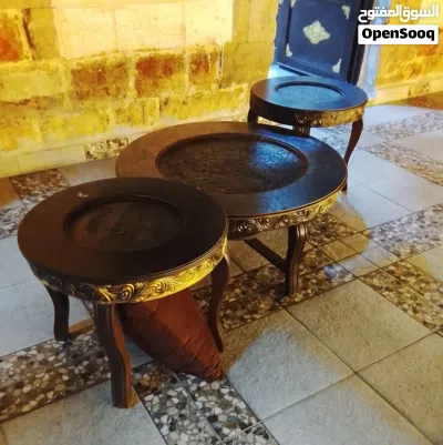 طقم طربيزات أنتيكا أرابيسك بحاله جيده 3 قطع بحاله جيده للبيع بسعر مغري 2