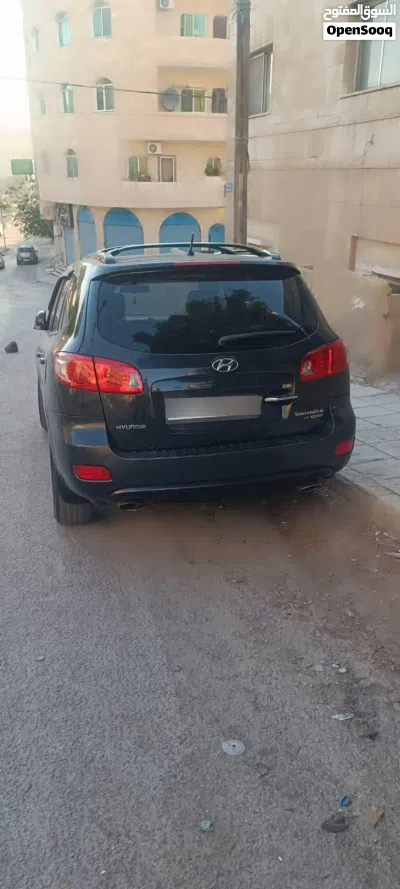 Hyundai Santa Fe Limited 4