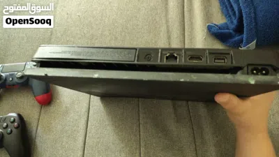 ps4 with 3 controllers for 500 *NON NEGOTIABLE* 4