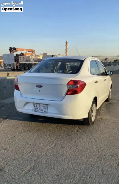 Ford Figo Standard 3