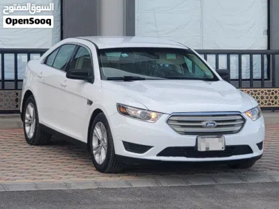 Ford Taurus Standard 4